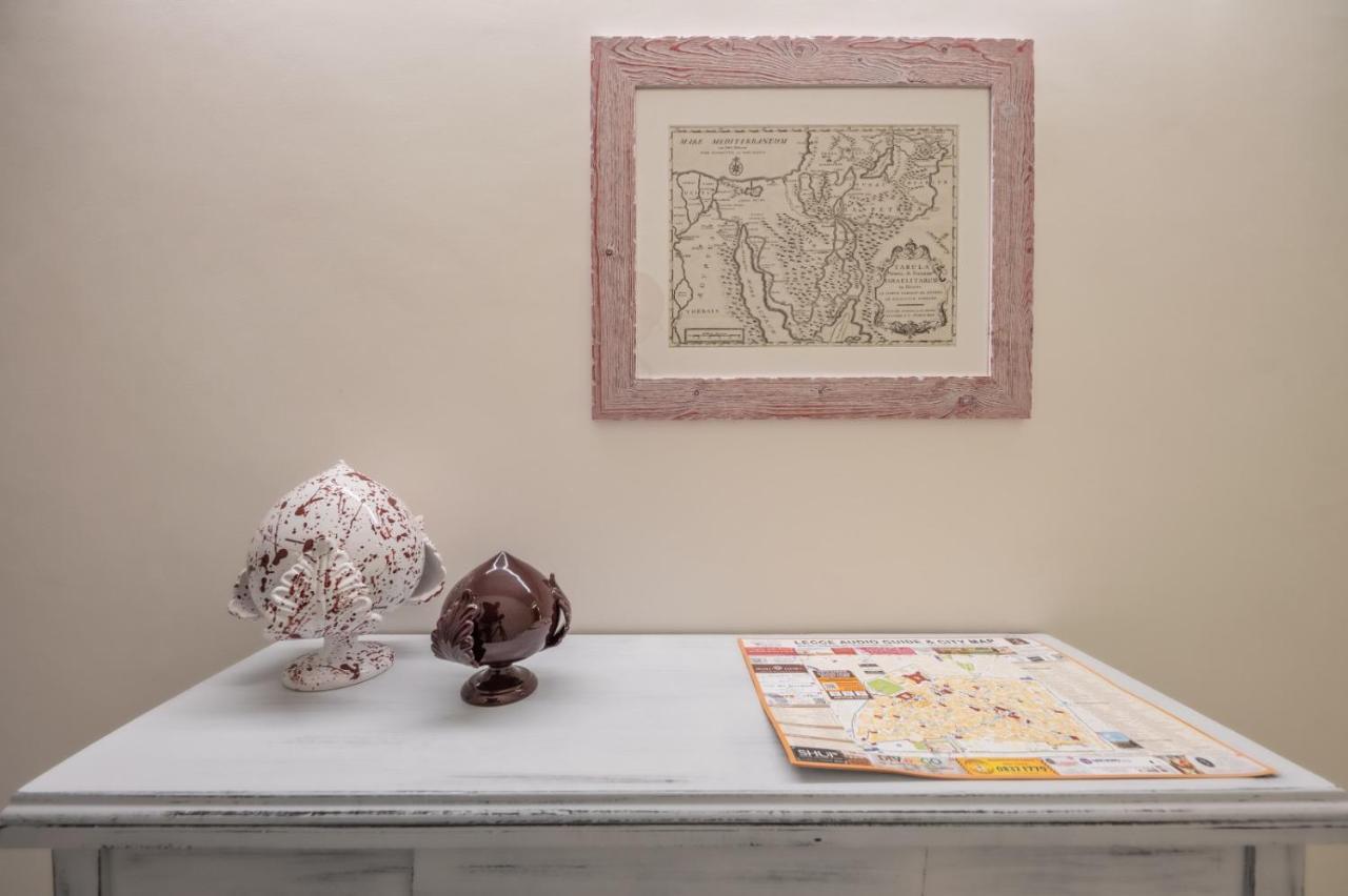 Michelangelo B&B เลชเช ภายนอก รูปภาพ